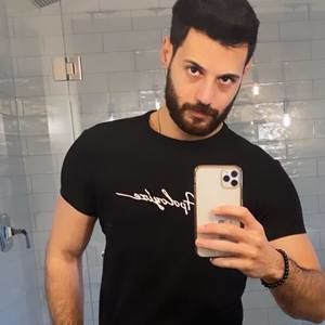 Meet your Posher, Montaser